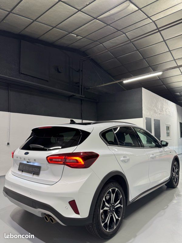 Ford Focus IV ACTIVE X 1.0 ECOBOOST 155 MHEV - 1ère main - Garantie constructeur 2029 - Suivi Ford - Feu Led - CarPlay - Pack noir - KeylessGo - Sièges & volants chauffants - Caméra de recul (image 6)