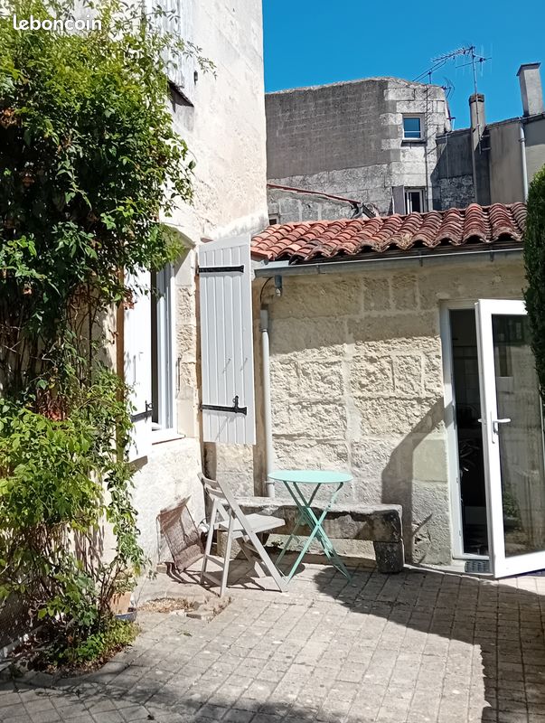 Appartement 2 pièces 53 m² · à Saintes · 53 m² · 149 000 €