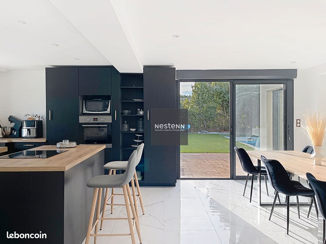 Maison 8 pièces 228 m² · à La Chapelle-sur-Erdre · 228 m² · 690 000 €
