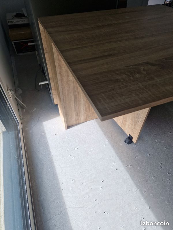 Table d'appoint (image 2)