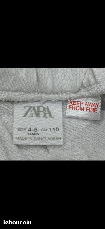 1 short rouge de marque JACADI et un short blanc de marque ZARA pour fille, taille 4 ans (image 5)