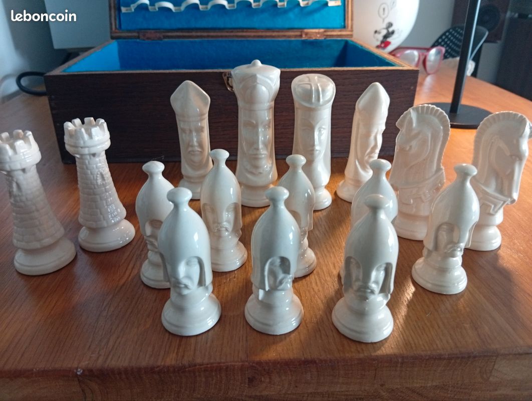 Lot de 32 pièces d'échecs seulement 64 mm M/75 mm L Figurines de jeu d' échecs Pions de remplacement des pièces manquantes (noir et blanc M