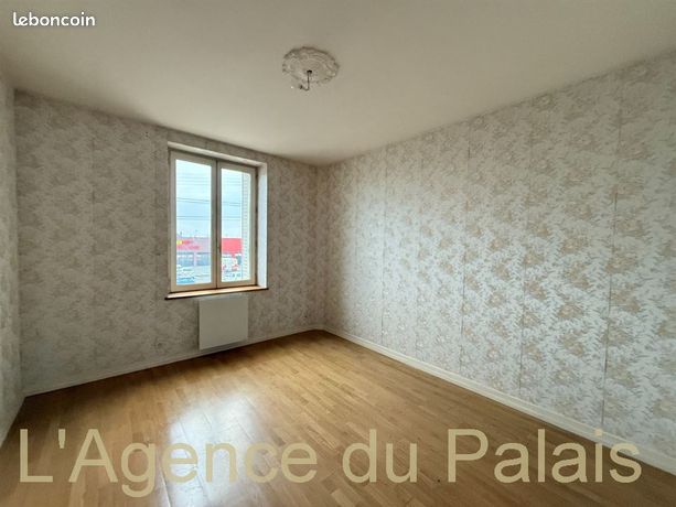 https://img.leboncoin.fr/api/v1/lbcpb1/images/1a/c0/b6/1ac0b658a46da8674bbdef703c38bc3fd51da467.jpg?rule=ad-image