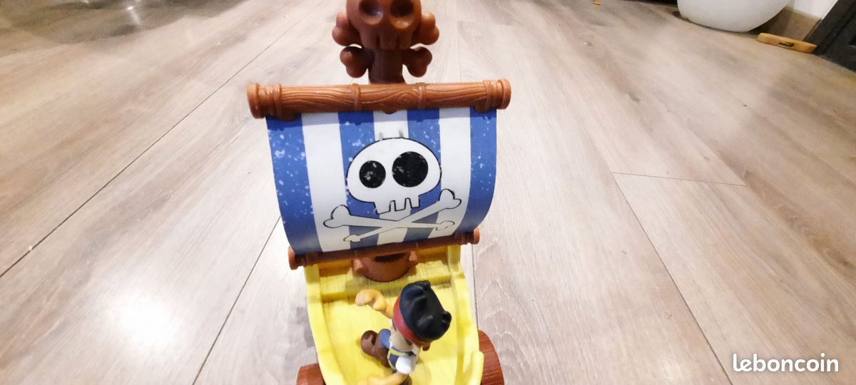 Jouet bateau pirate (image 2)