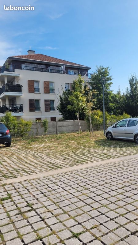 2 places de parking extérieur en enfilade · à Ermont · 10 890 €