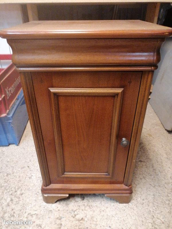 Table de chevet (image 1)