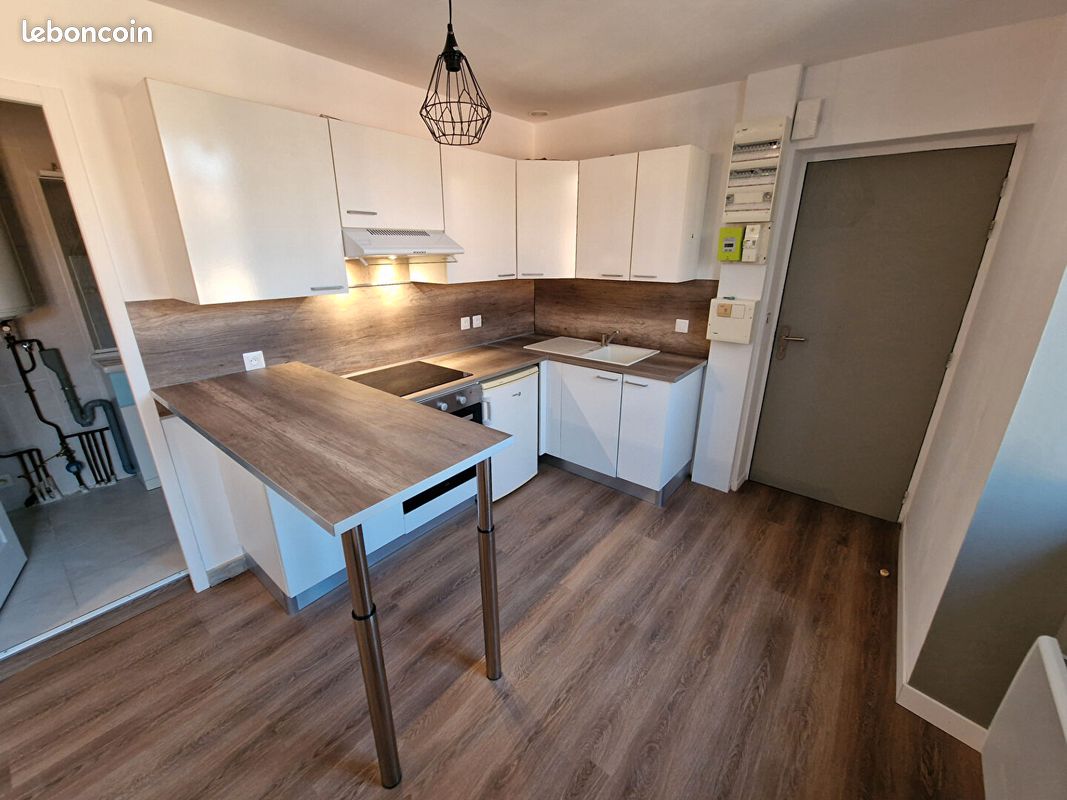 Appartement 2 pièces 43 m² · à Oyonnax · 43 m² · 83 000 €