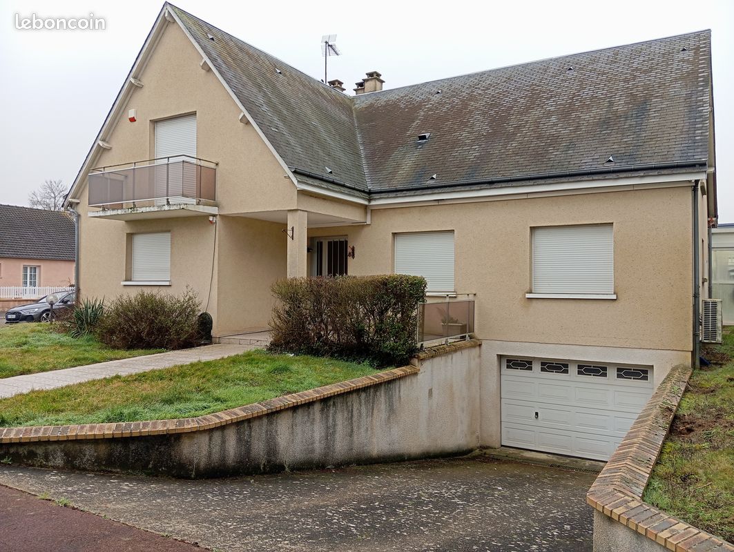 Maison 8 pièces 160 m² · à Lèves · 160 m² · 350 000 €