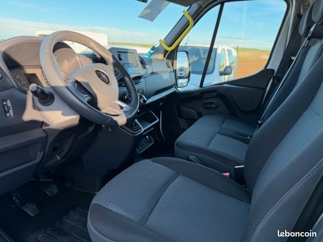 20990 HT - RENAULT Master TPMR 4 Fauteuils Roulants Combi 9 places L2H2 DCI 135 Grand Confort 2,3 L - 12/2020 - 129800 kms (image 5)