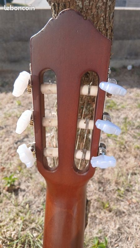 Guitare demi Yamaha CS40 (image 9)
