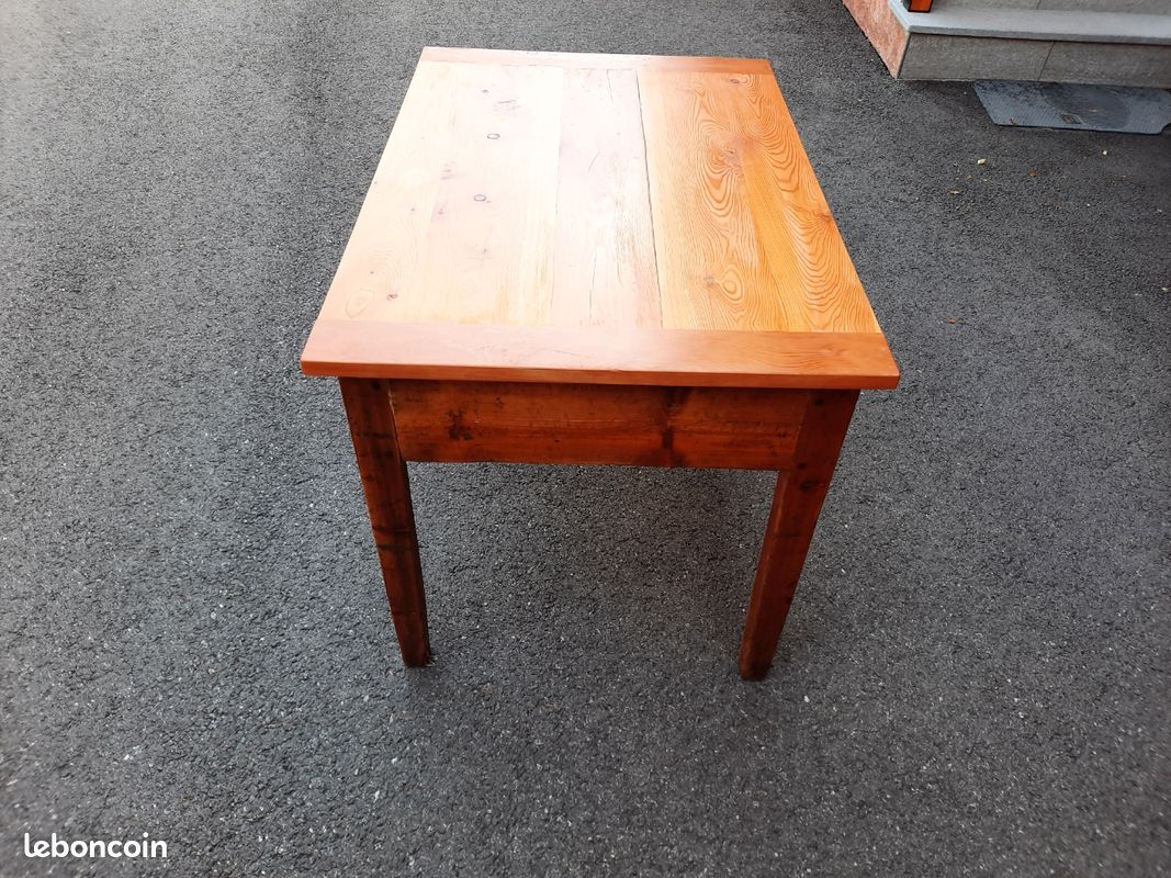 Table en mélèze (image 3)