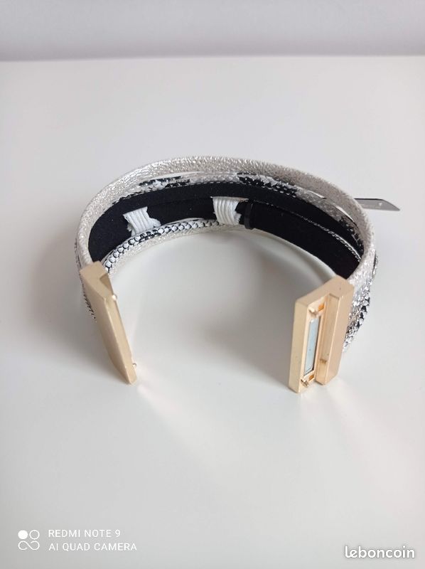 Bracelet (image 3)