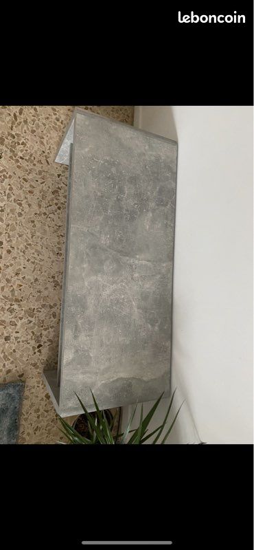 Table TV (image 2)