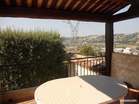 Appartement 3 pièces 90 m² · à Nice · 90 m² · 1 200 €/mois