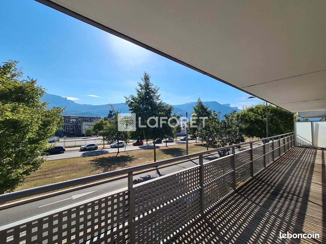 Appartement 3 pièces 73 m² · à Grenoble · 73 m² · 1 126 €