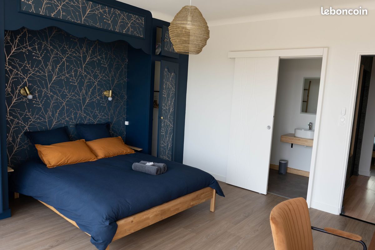 Location grand appartement 4 chambres - 8 personnes en plein cœur de La Roche Sur Yon (image 7)