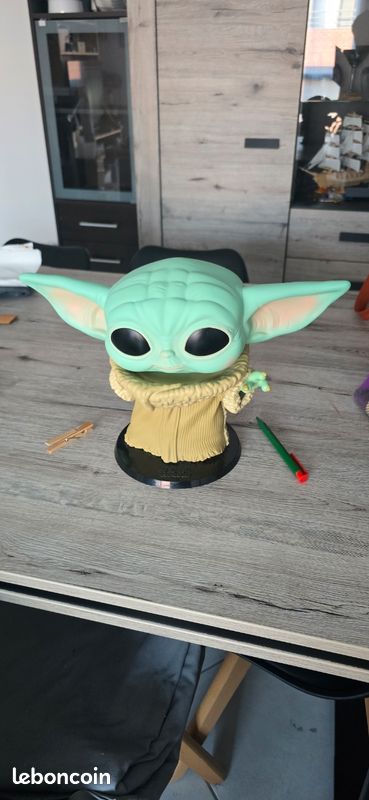 Figurine pop XL bébé yoda (image 1)