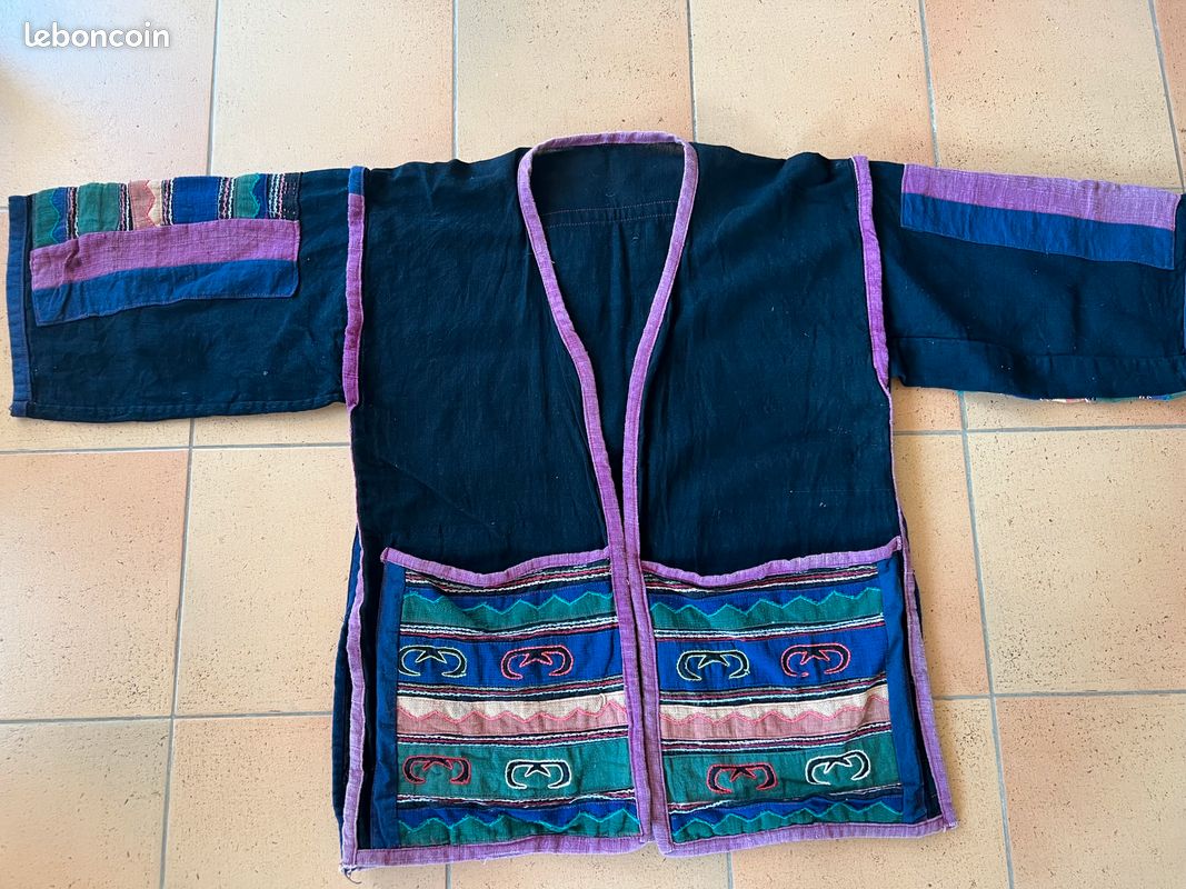Veste Vintage Ethnique Hmong avec Broderie et Appliqué d’Asie du Sud-Est (image 8)