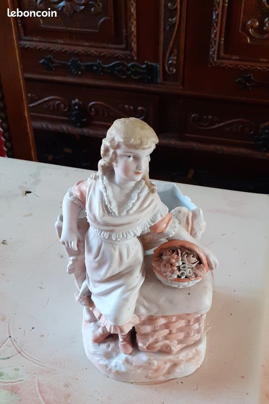 Porte stylos ou vide poches en porcelaine biscuit (image 1)