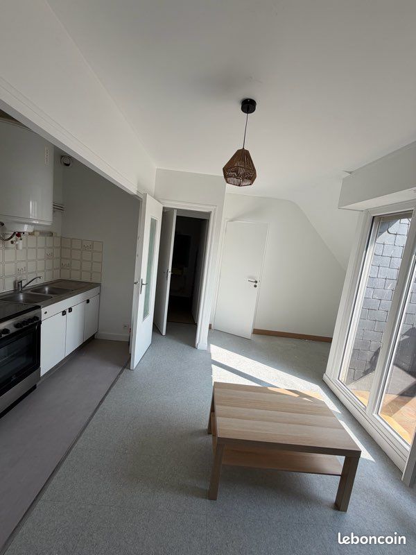 Appartement 2 pièces 28 m² · à Pont-l'Abbé · 28 m² · 560 €