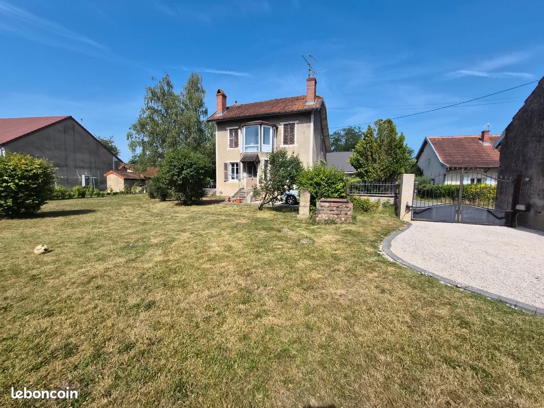 Maison 5 pièces 110 m² · à Petit-Noir · 110 m² · 188 000 €