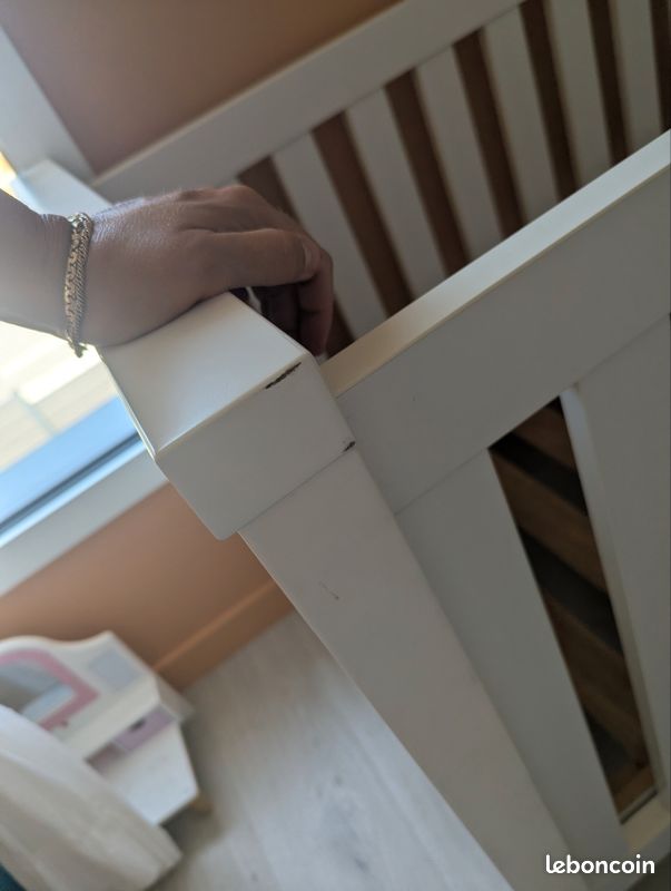 Lit à barreaux bébé en bois blanc (image 4)
