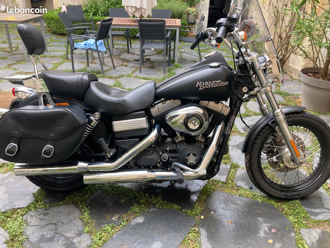 Moto Harley Davidson Dyna 2012 première main (image 1)