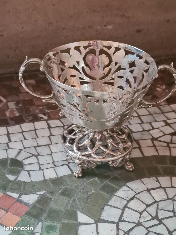 Coupe sur pied métal argenté (image 1)