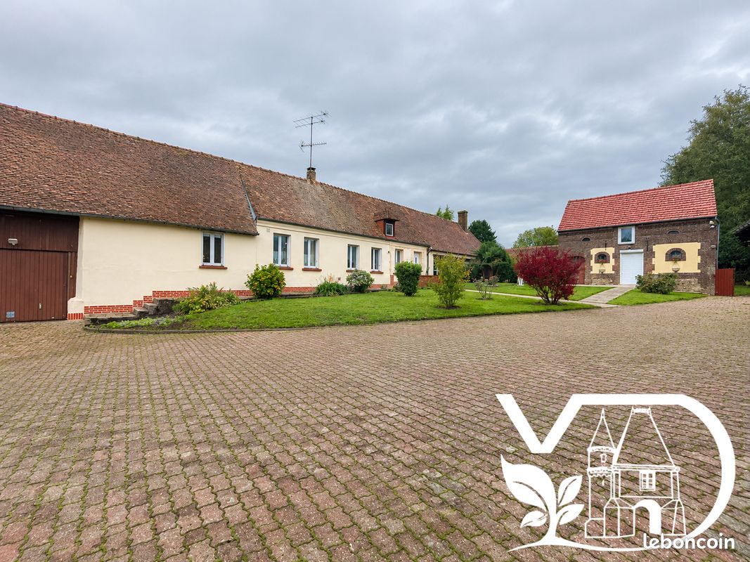 Maison 6 pièces 192 m² · à Lalandelle · 192 m² · 380 000 €