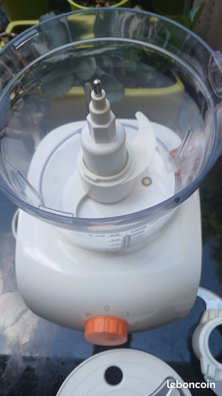 Robot coupe légumes avec 2 lames coupe crudités et 2 lames différentes pour mixer fabriqué en Allemagne 4 en 1 de 350 Watts (image 7)