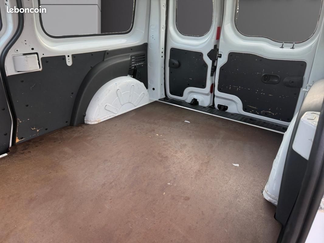 Renault Kangoo Express GRAND VOLUME BLUE DCI 95 CONFORT 1ere main tva recuperable entretien conce... (image 14)