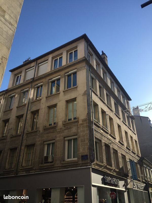 Appartement 5 pièces 160 m² · à Saint-Étienne · 160 m² · 119 000 €