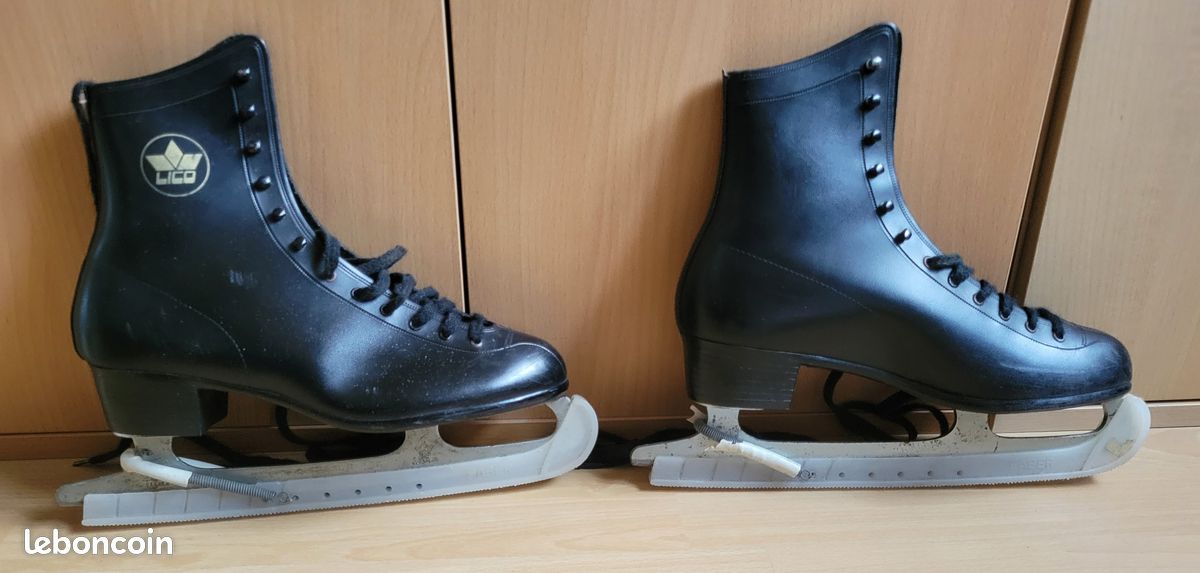 Anciens Patins à Glace En Cuir Noir Sheffield - Taille 42