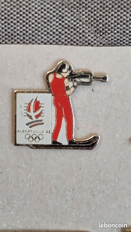 Lot de 10 pins officiels JO Albertville 1992 / La Poste, Les Saisies, Savoie, Barcelona - Collection