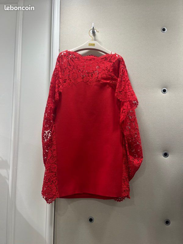 VALENTINO - Robe rouge à dentelle (image 1)