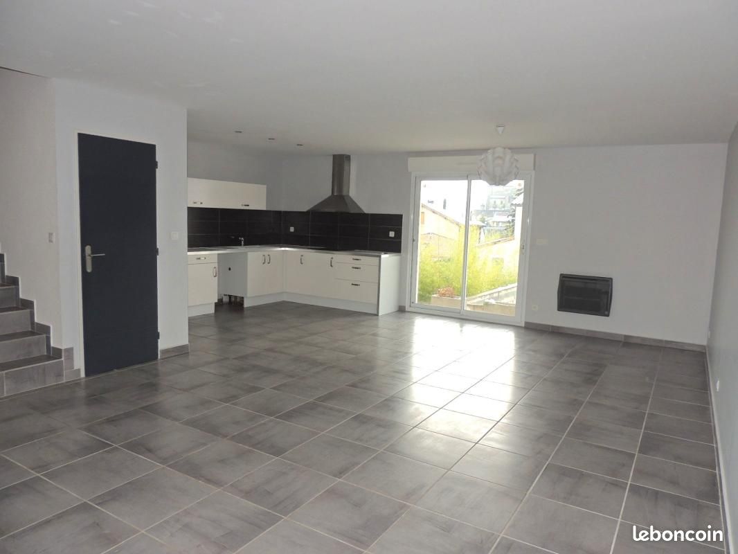 Maison 5 pièces 96 m² · à Saint-Donat-sur-l'Herbasse · 96 m² · 840 €