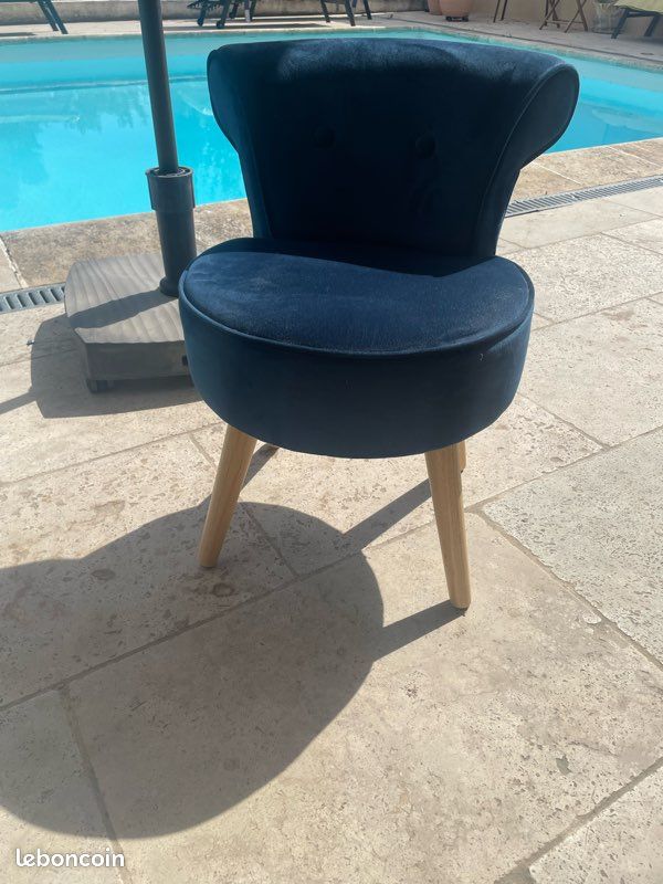 Fauteuil d’appoint velours bleu nuit – excellent état (image 1)