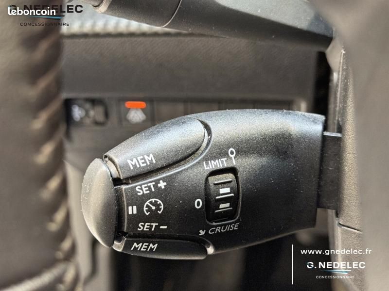 Peugeot 208 e-208 136ch Style (image 17)