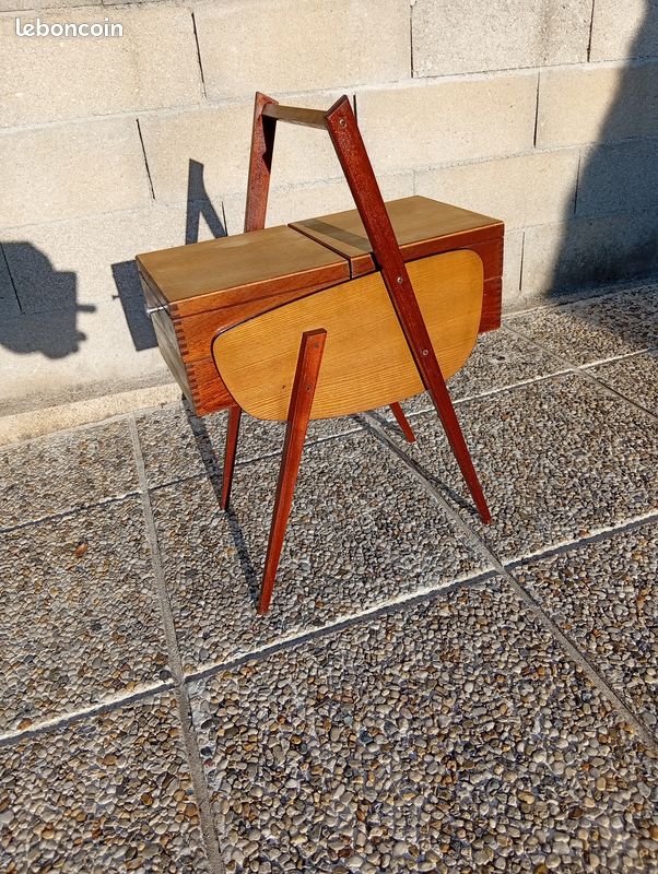 Table Travailleuse Vintage Années 60 - En Bois Marron - Style Traditionnel - Occasion Fonctionnelle