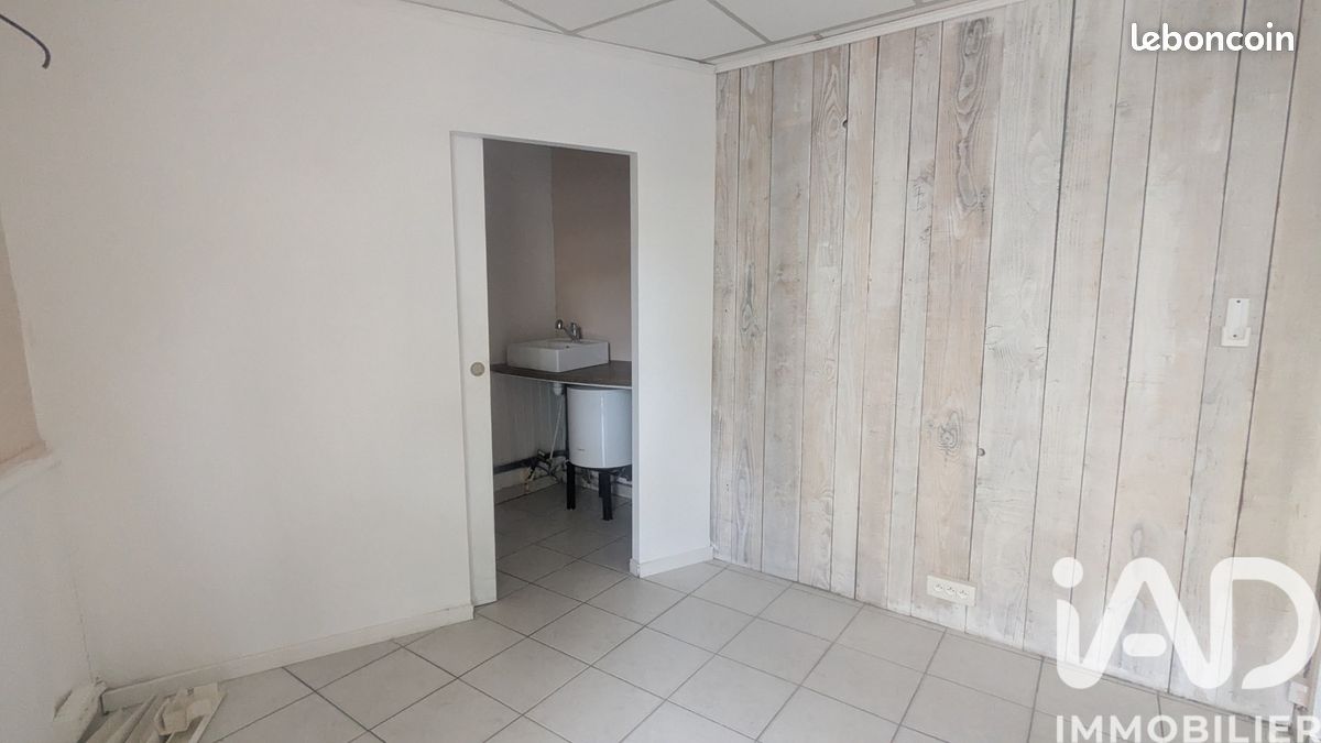 Local commercial 27 m² Entraigues-sur-la-Sorgue (image 4)