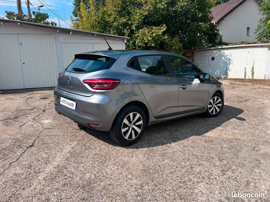 Renault Clio 5 TCe 90 chevaux ,Vente à l'export UNIQUEMENT (image 2)