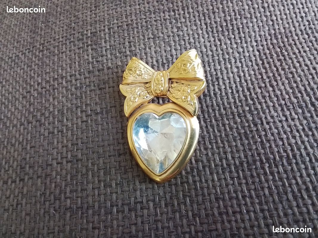 Broche Vintage Poggi Paris - Cœur Doré - Haute Couture - Métal Doré - Occasion