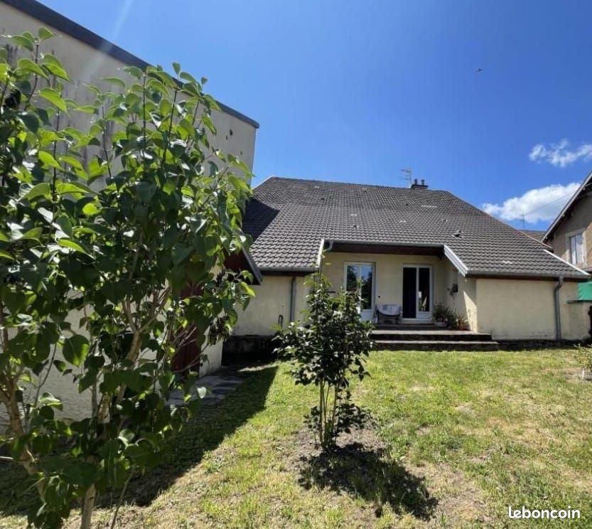 Maison 8 pièces 174 m² · à Froideconche · 174,4 m² · 145 000 €