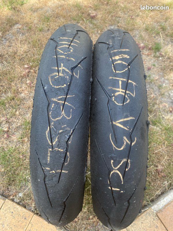Avant pirelli supercorsa V3 SC1 110/70R17 (image 1)