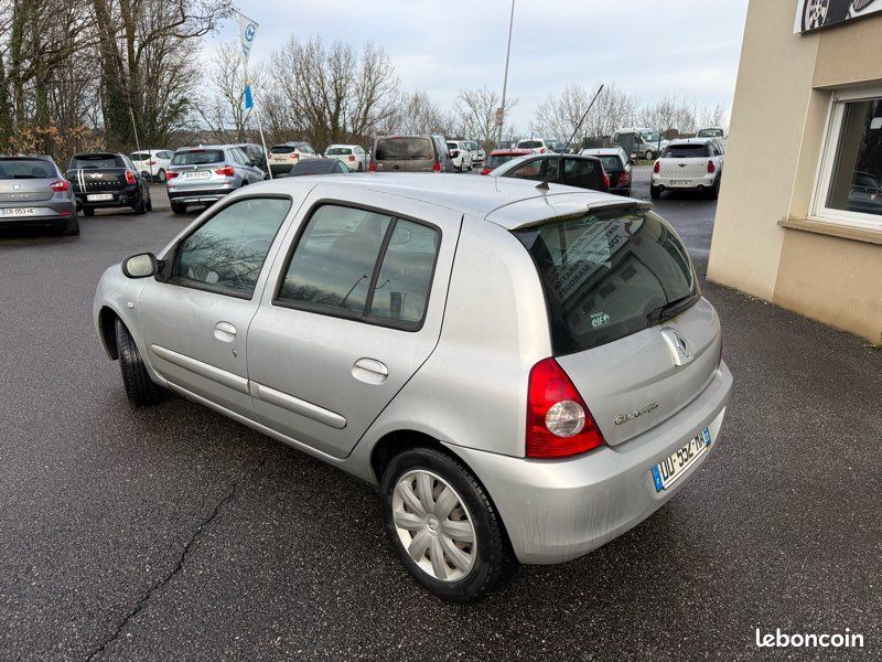 Renault clio (image 4)