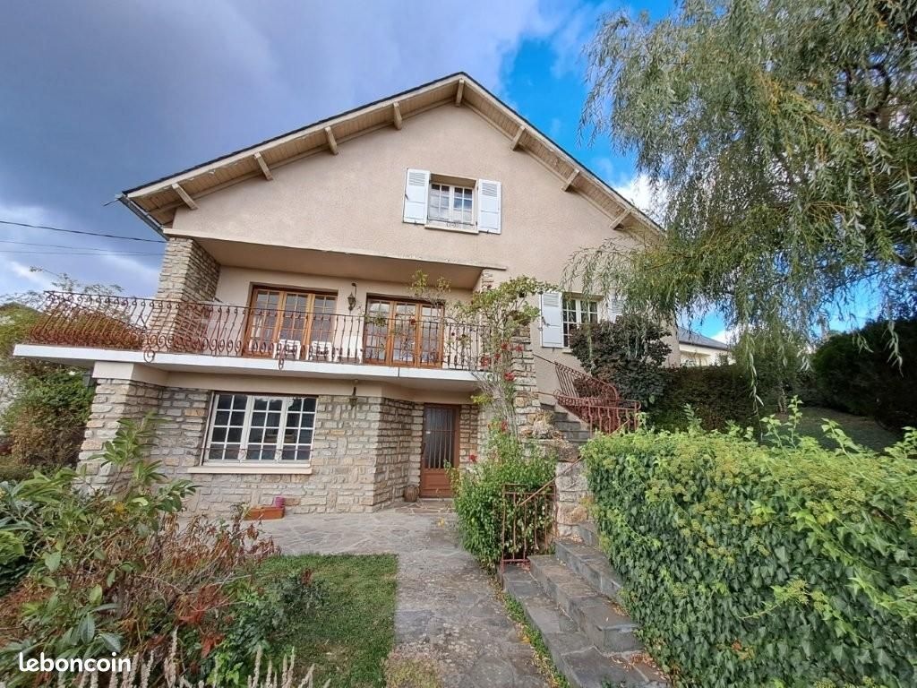 Maison 5 pièces 170 m² · à Saint-Flour · 170 m² · 195 500 €