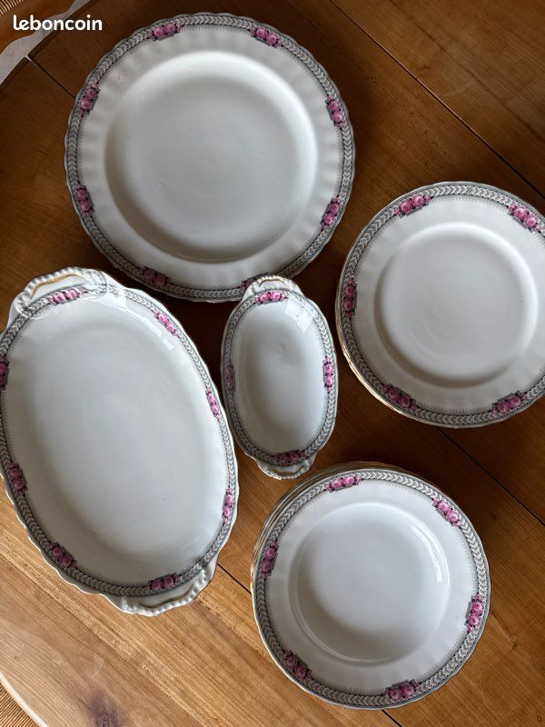 Service ancien en porcelaine de Limoges BR (image 1)