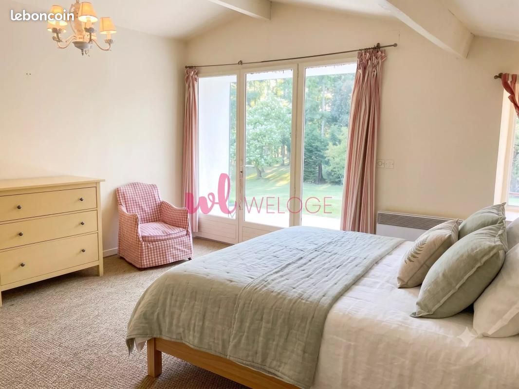 Propriété 9 pièces 340 m² (image 17)