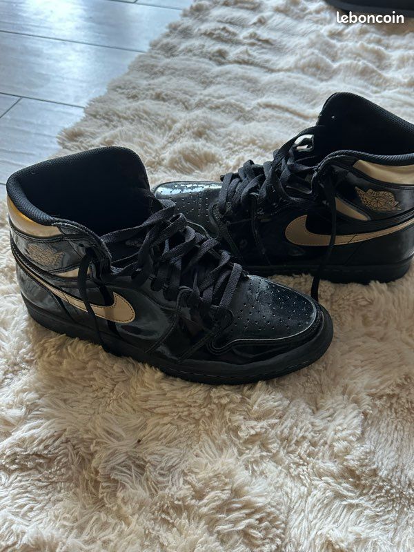 Jordan 1 Retro High Black Metallic Gold (2020) (image 2)