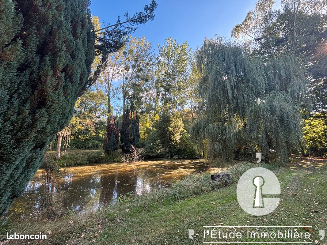 Terrain 950 m² · à Quelaines-Saint-Gault · 950 m² · 35 500 €